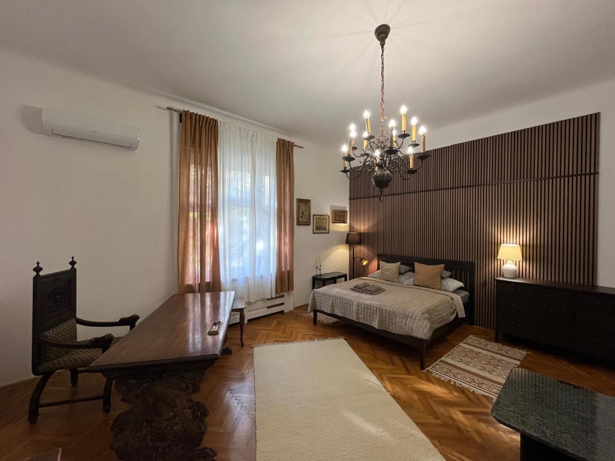 Hillside Luxury Residence Budapest With Free Garage Exterior photo